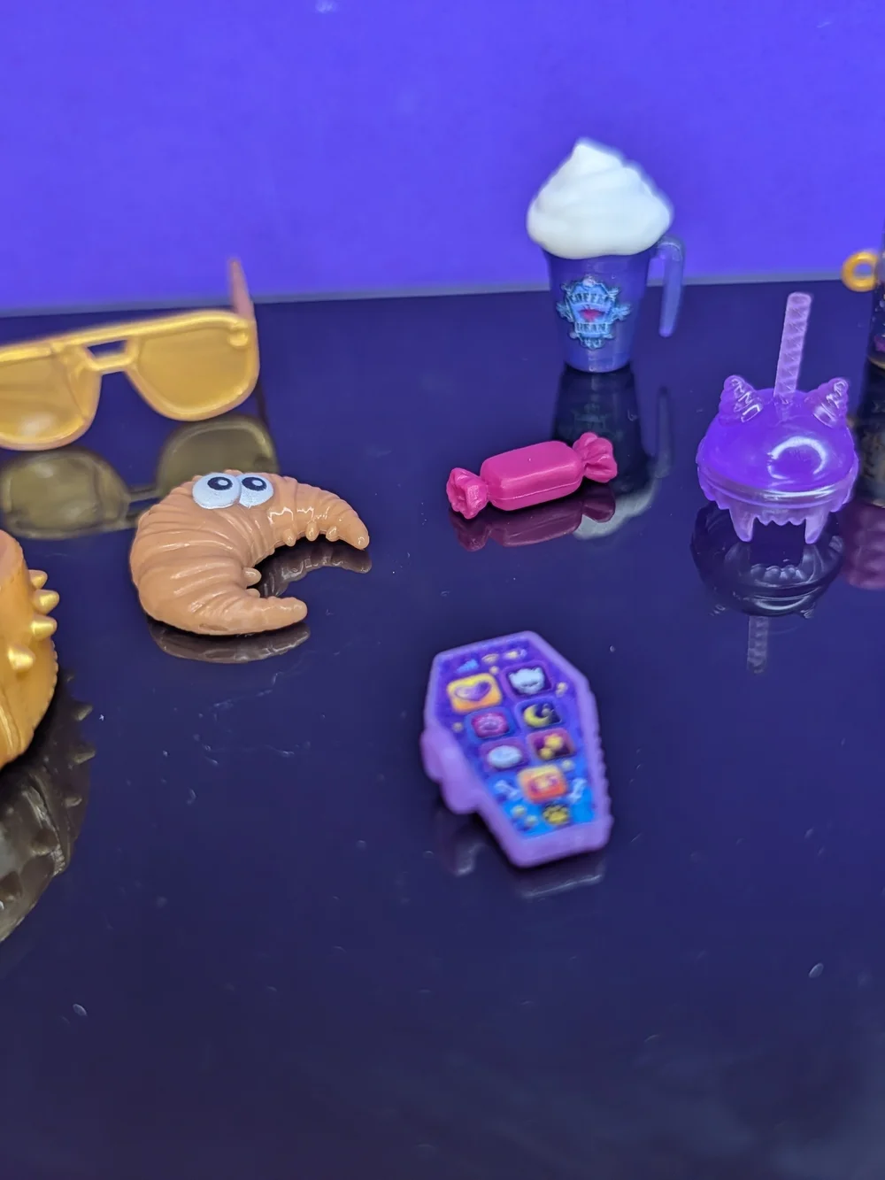 Monster High G3 Clawdeen Wolf Core Accessories & Crescent Pet Lot Replacement